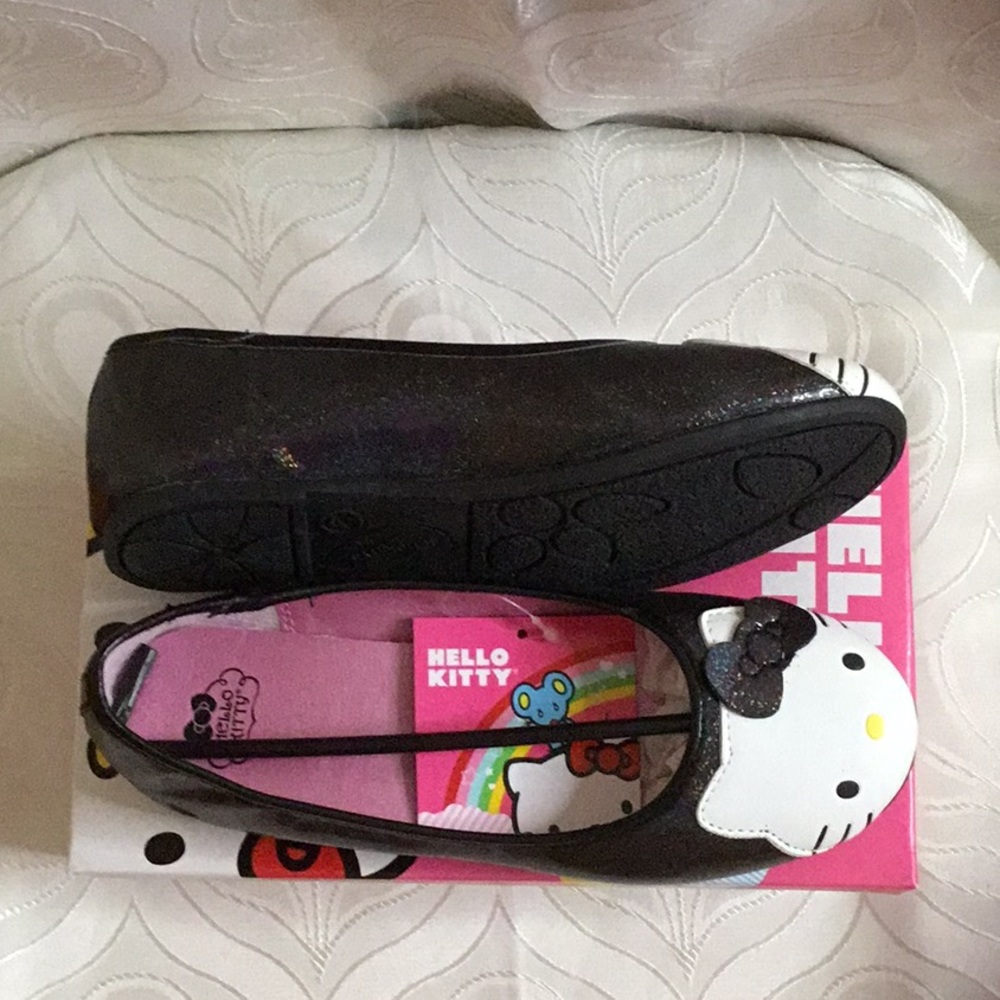 Hello Kitty Girl Shoes - Picture 3 of 4